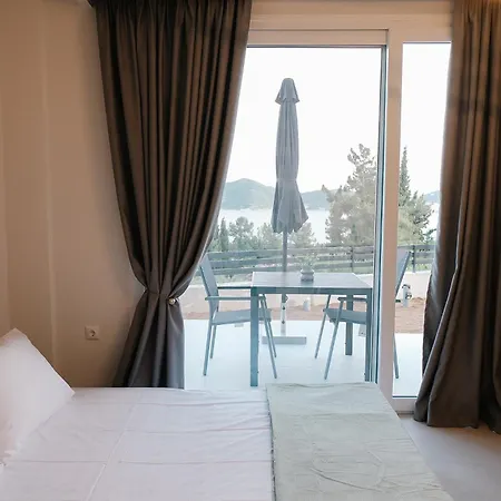 Aquarama Suites Nea Iraklitsa Extérieur photo