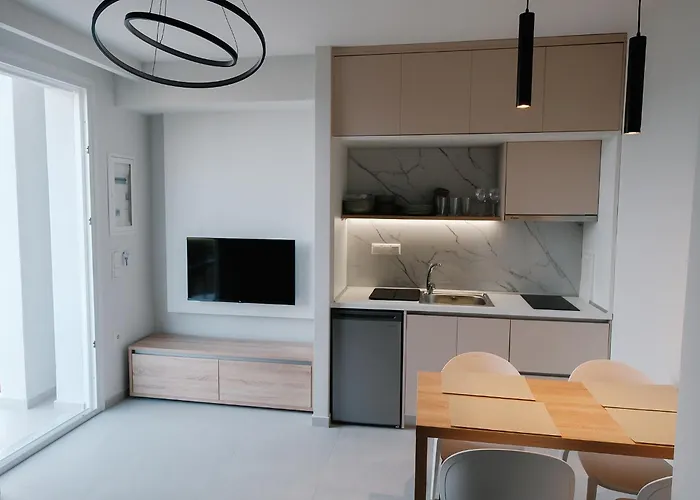 Aquarama Suites