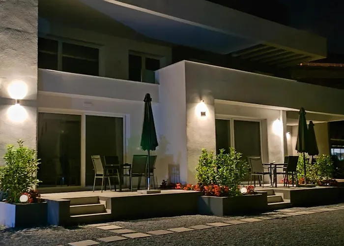 Aquarama Suites